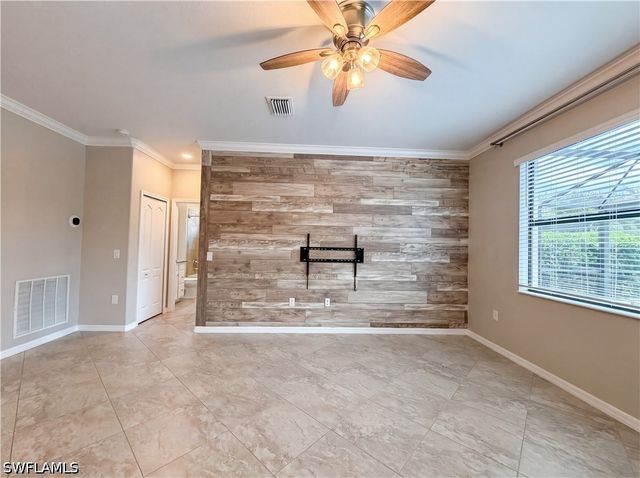 1588 Vizcaya LN, Naples, FL 34113