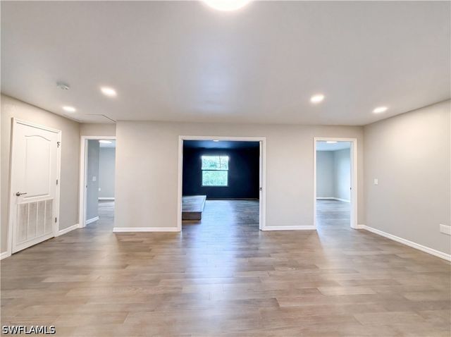 1588 Vizcaya LN, Naples, FL 34113
