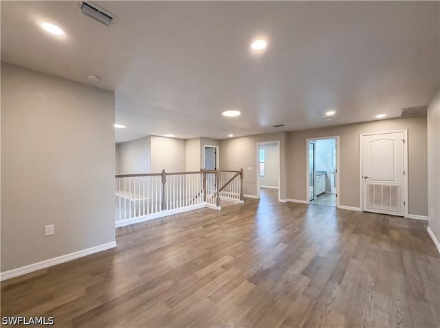 1588 Vizcaya LN, Naples, FL 34113