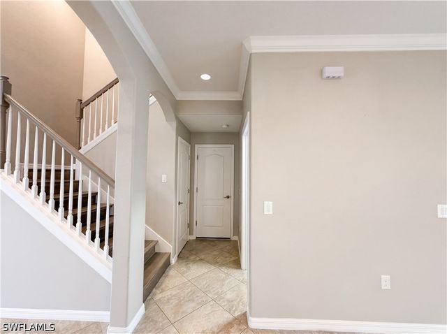 1588 Vizcaya LN, Naples, FL 34113