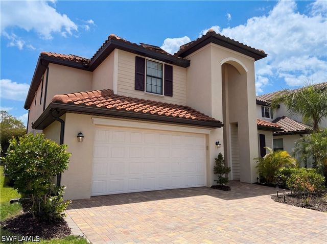 1588 Vizcaya LN, Naples, FL 34113