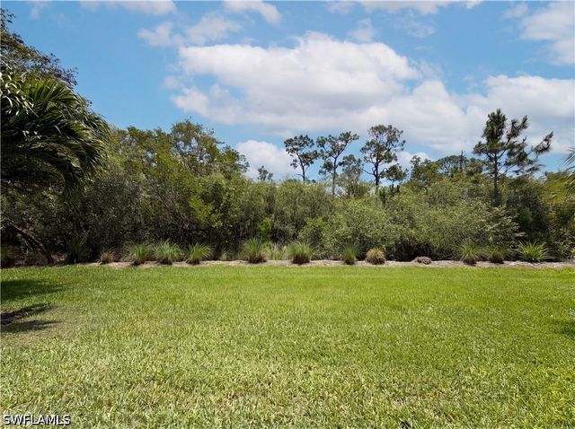 1588 Vizcaya LN, Naples, FL 34113