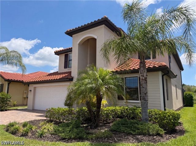 1588 Vizcaya LN, Naples, FL 34113
