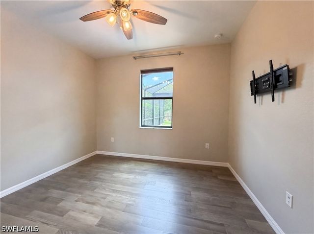 1588 Vizcaya LN, Naples, FL 34113