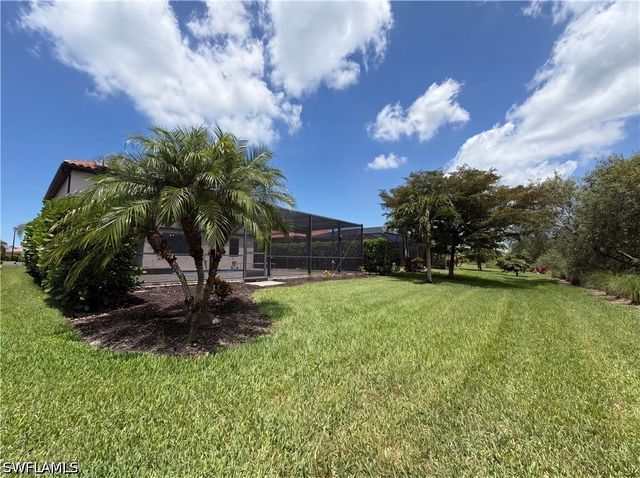 1588 Vizcaya LN, Naples, FL 34113
