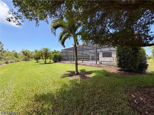 1588 Vizcaya LN, Naples, FL 34113