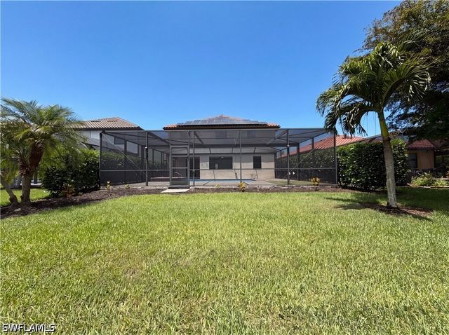 1588 Vizcaya LN, Naples, FL 34113