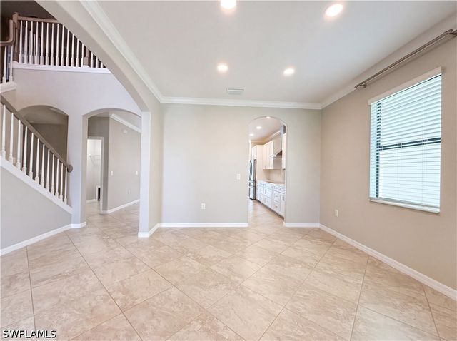1588 Vizcaya LN, Naples, FL 34113