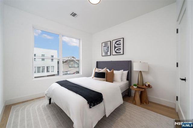 649 38th Street 509, Union City, NJ 07087