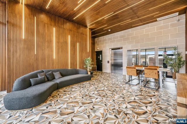 649 38th Street 509, Union City, NJ 07087