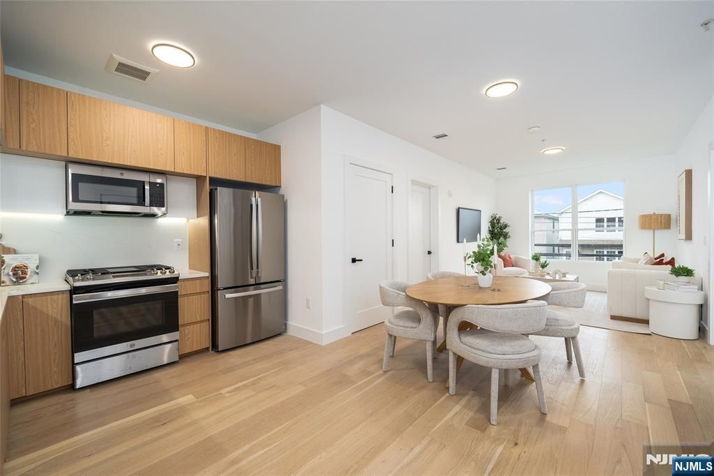 649 38th Street 509, Union City, NJ 07087