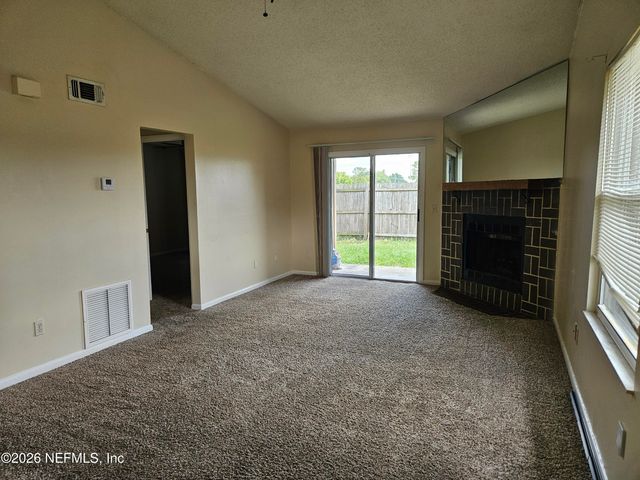 1456 GIFFORD Avenue D, Orange Park, FL 32065