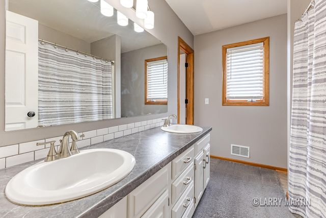 6696 City View Drive, Georgetown Twp, MI 49426