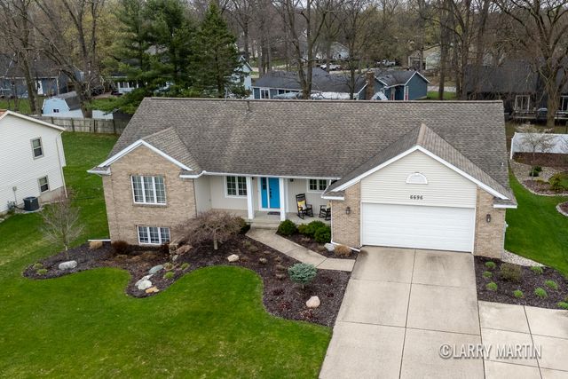 6696 City View Drive, Georgetown Twp, MI 49426