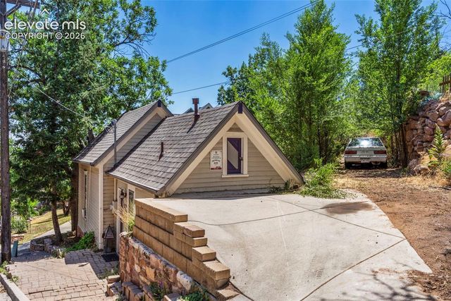 909 Osage Avenue, Manitou Springs, CO 80829