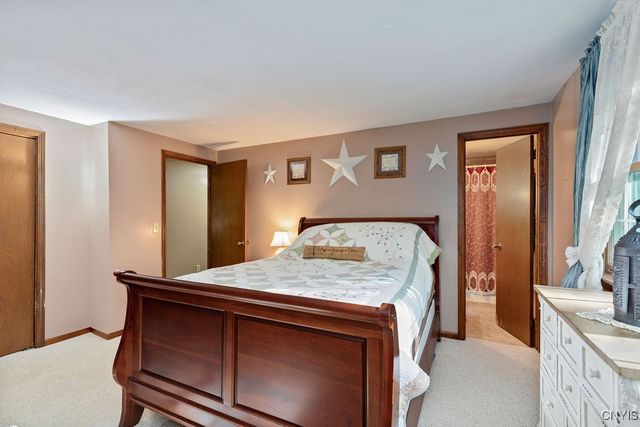 8742 Tallwood Ridge, Lysander, NY 13027