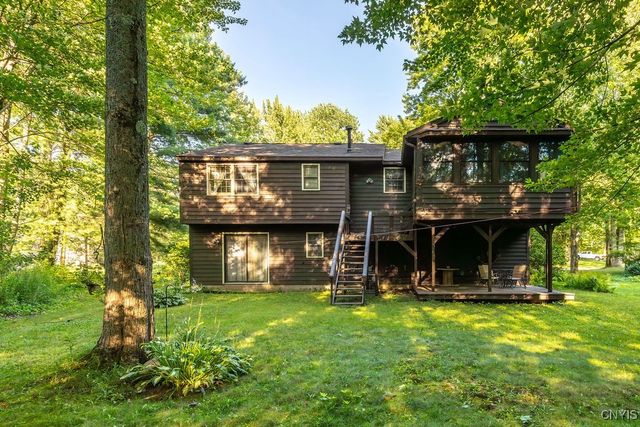 8742 Tallwood Ridge, Lysander, NY 13027