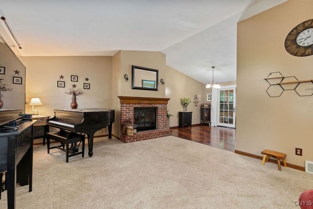 8742 Tallwood Ridge, Lysander, NY 13027