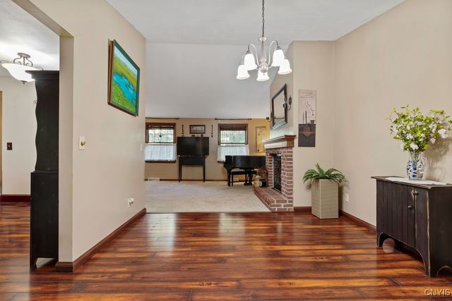 8742 Tallwood Ridge, Lysander, NY 13027