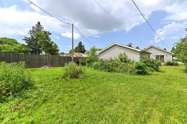 3945 E Birchwood AVENUE, Cudahy, WI 53110
