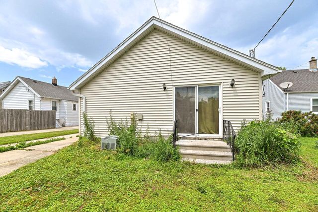 3945 E Birchwood AVENUE, Cudahy, WI 53110