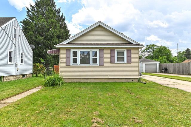 3945 E Birchwood AVENUE, Cudahy, WI 53110