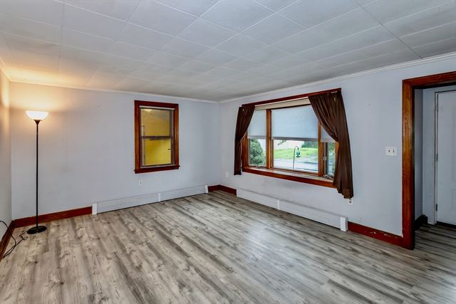 15 Kenwood Street, Westfield, MA 01085