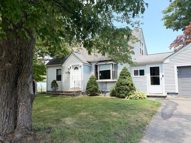 15 Kenwood Street, Westfield, MA 01085