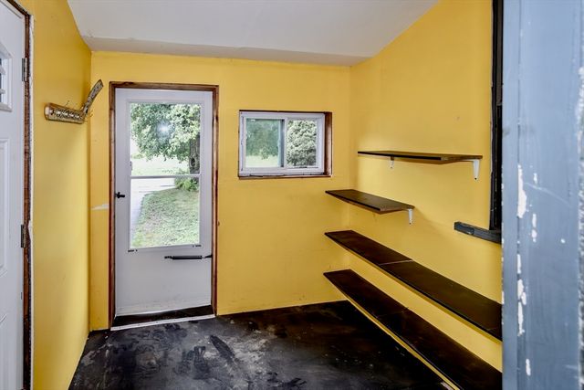 15 Kenwood Street, Westfield, MA 01085