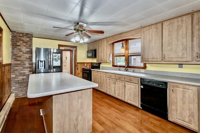 15 Kenwood Street, Westfield, MA 01085
