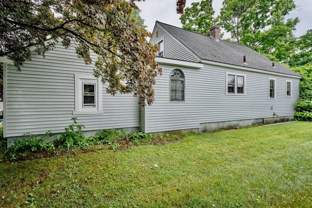 15 Kenwood Street, Westfield, MA 01085