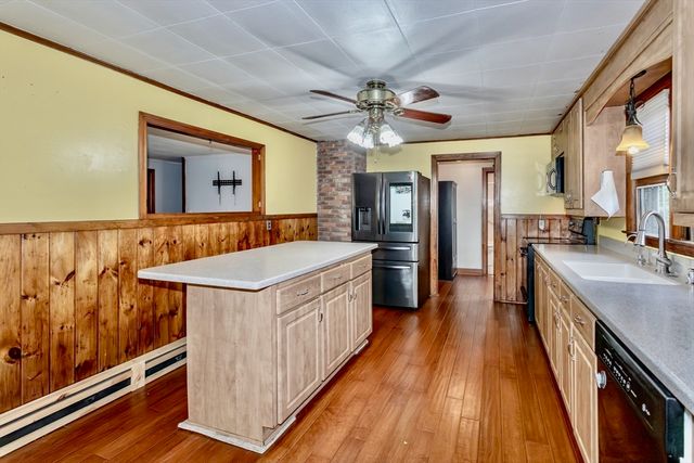 15 Kenwood Street, Westfield, MA 01085