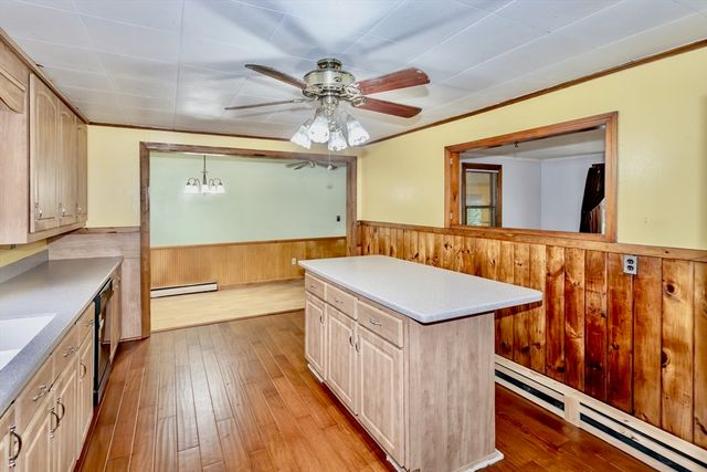 15 Kenwood Street, Westfield, MA 01085