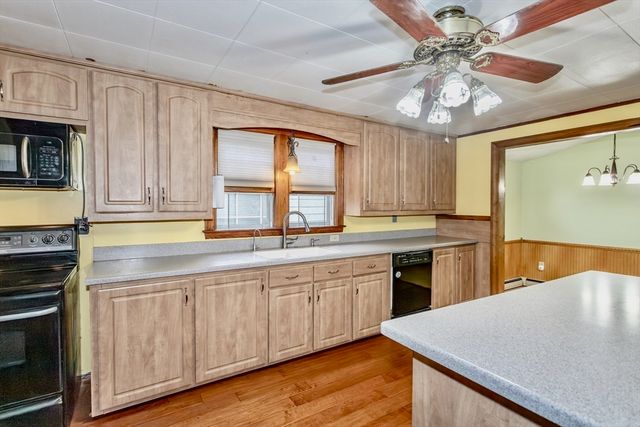 15 Kenwood Street, Westfield, MA 01085