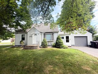 15 Kenwood Street, Westfield, MA 01085