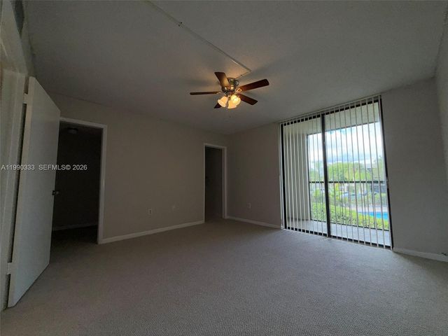 8025 SW 107th Ave 213, Miami, FL 33173