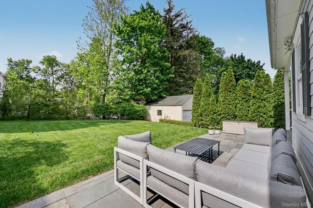 152 Lee Road, Scarsdale, NY 10583