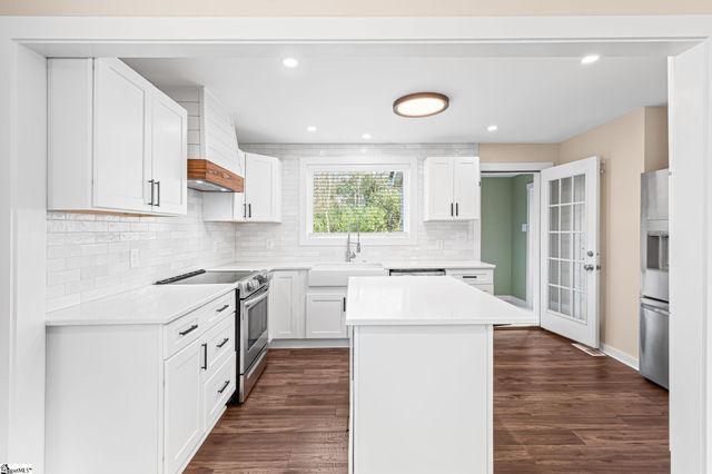 805 S Main Street, Fountain Inn, SC 29644