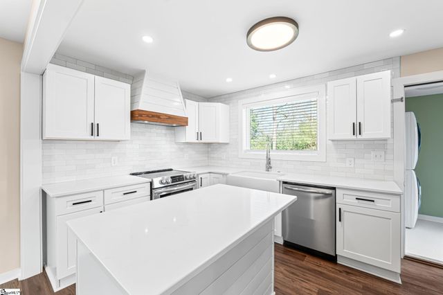 805 S Main Street, Fountain Inn, SC 29644