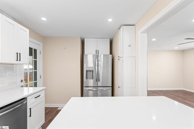 805 S Main Street, Fountain Inn, SC 29644