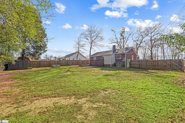 805 S Main Street, Fountain Inn, SC 29644