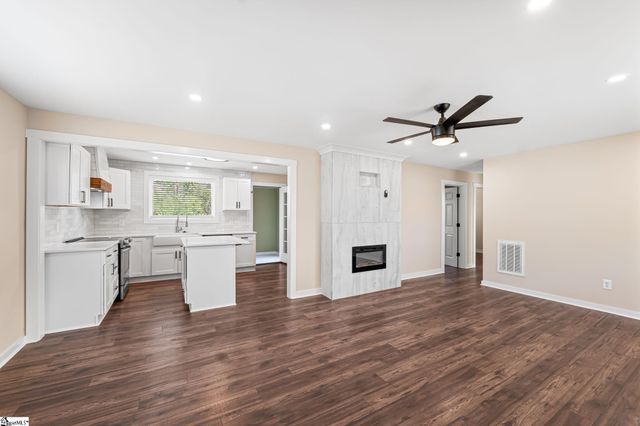 805 S Main Street, Fountain Inn, SC 29644