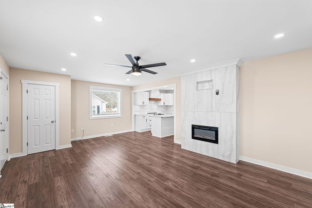 805 S Main Street, Fountain Inn, SC 29644