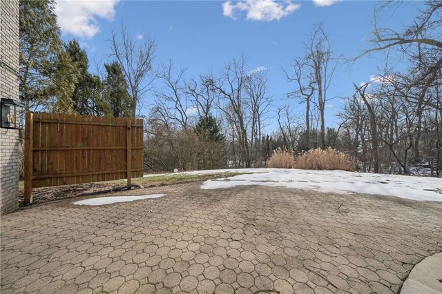 3124 Algonquin Trail, Lower Burrell, PA 15068