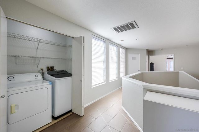 1772 Promenade Cir, Vista, CA 92083