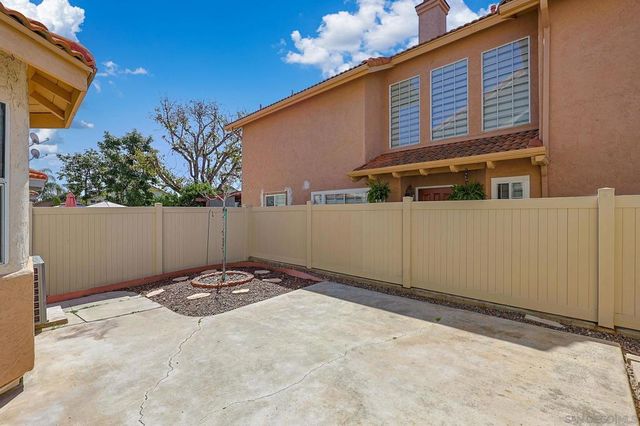 1772 Promenade Cir, Vista, CA 92083