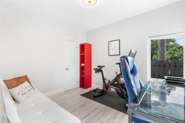 913 Coconut Drive, Fort Lauderdale, FL 33315