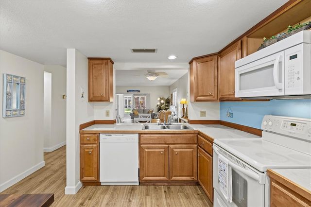 404 PINEBROOK CRESCENT 4, Venice, FL 34285