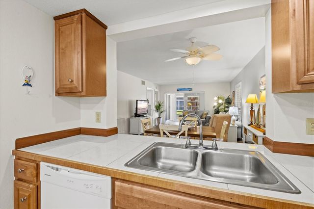 404 PINEBROOK CRESCENT 4, Venice, FL 34285