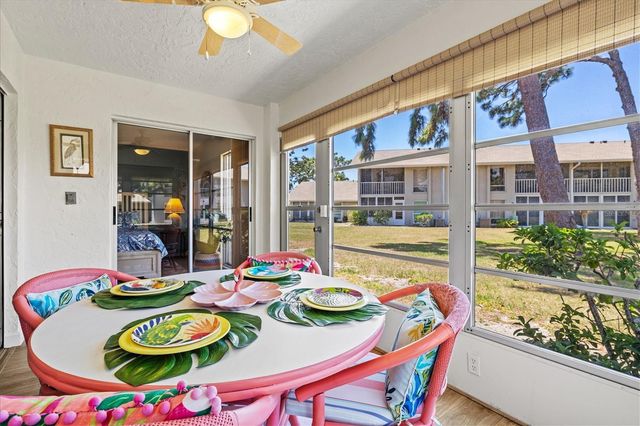 404 PINEBROOK CRESCENT 4, Venice, FL 34285